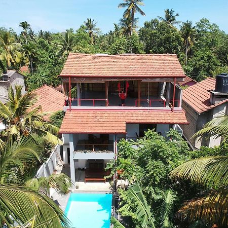 Me Yoga Villa Kumbalgama ภายนอก รูปภาพ