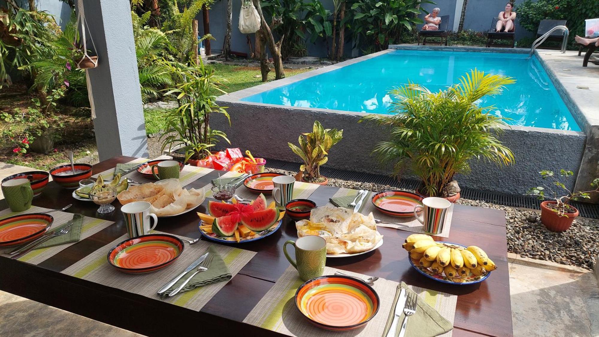 Me Yoga Villa Kumbalgama ภายนอก รูปภาพ