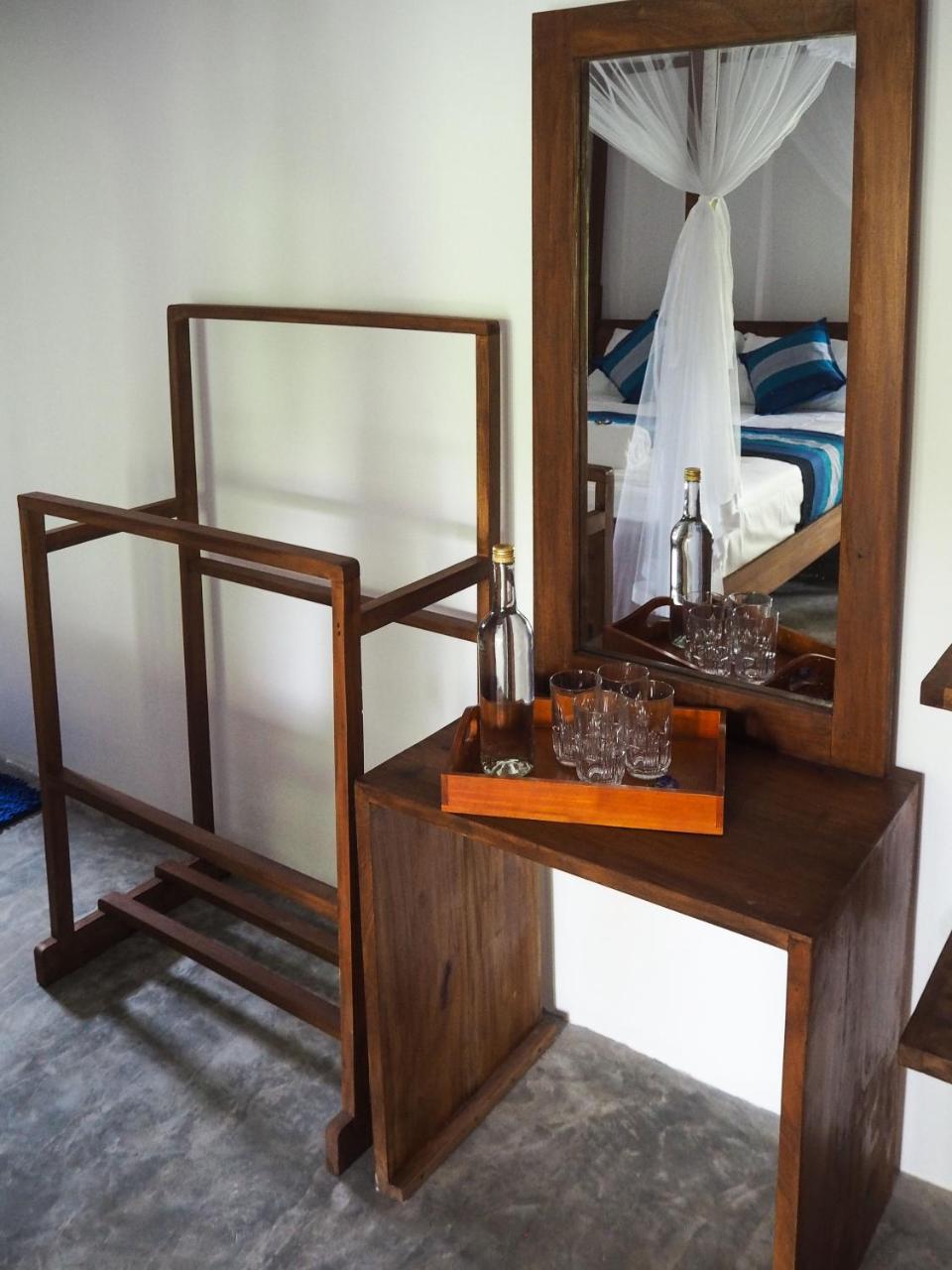 Me Yoga Villa Kumbalgama ภายนอก รูปภาพ