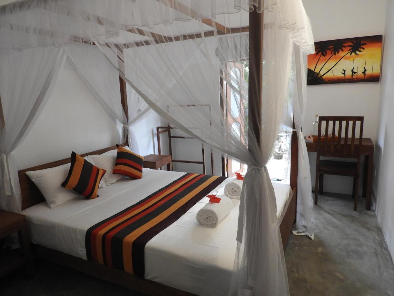 Me Yoga Villa Kumbalgama ภายนอก รูปภาพ