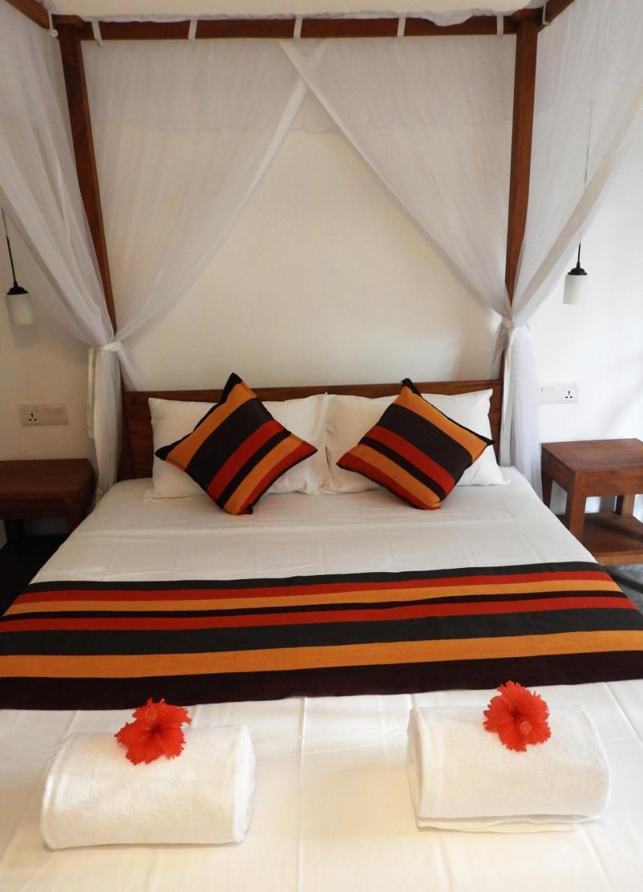 Me Yoga Villa Kumbalgama ภายนอก รูปภาพ