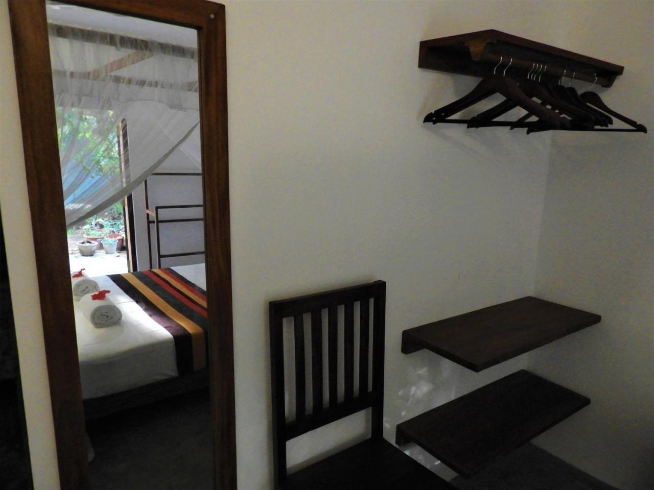 Me Yoga Villa Kumbalgama ภายนอก รูปภาพ