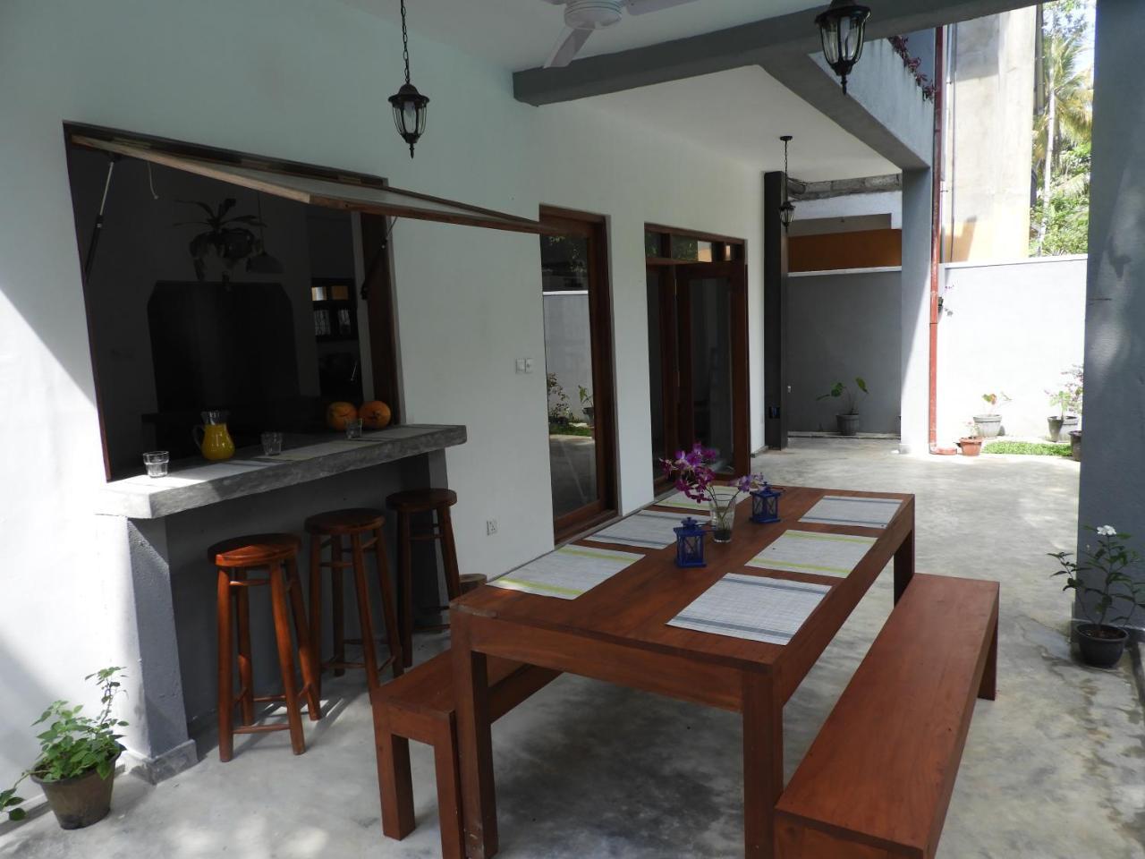 Me Yoga Villa Kumbalgama ภายนอก รูปภาพ
