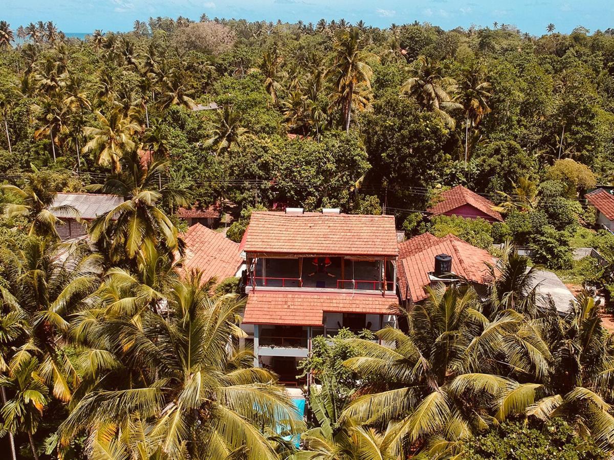 Me Yoga Villa Kumbalgama ภายนอก รูปภาพ